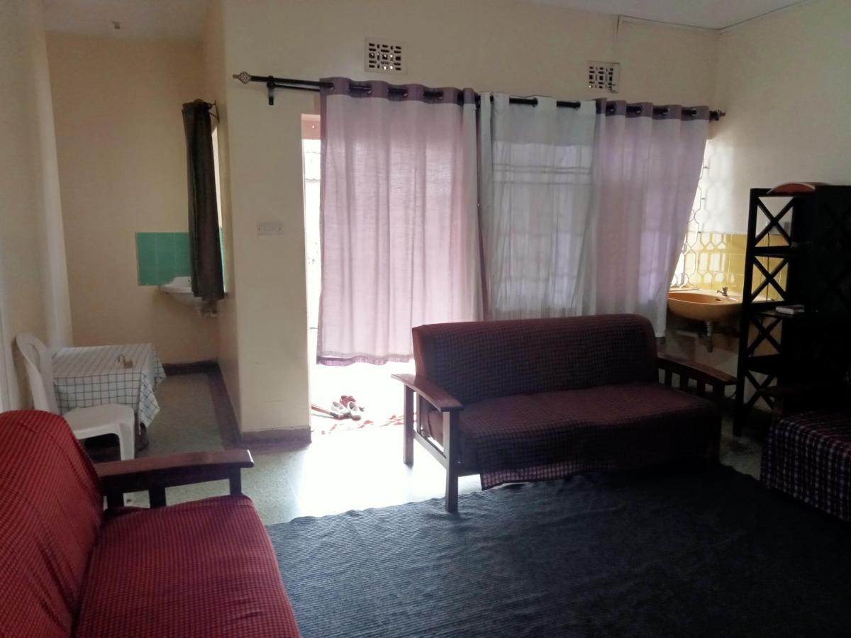 Pinkroses Gardens Hostel Nairobi Exterior foto